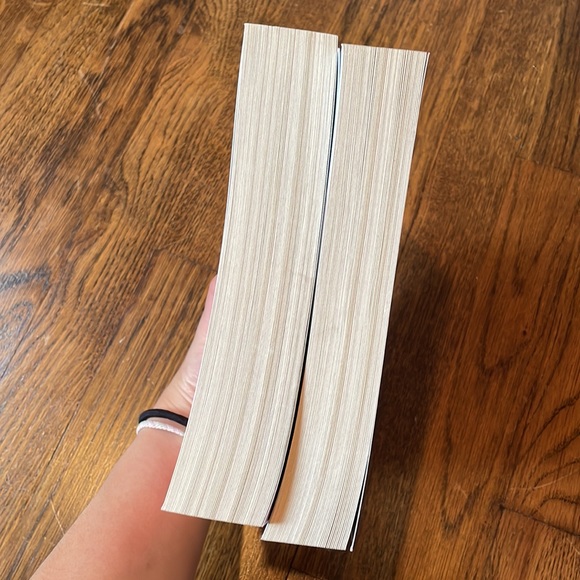 Crossed and Reached set by Ally Condie, Book 2 & 3 of the series Softcover Books - Picture 2 of 4